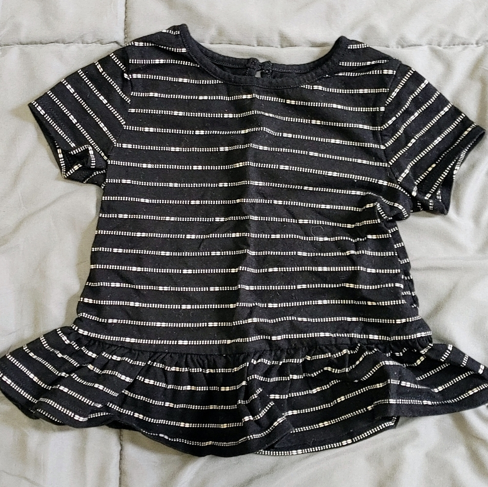Black and white kids short sleeve shirt with ruffle bottom